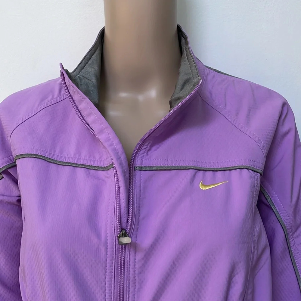 Nike SphereDry Womens Full ZIP Running Jacket